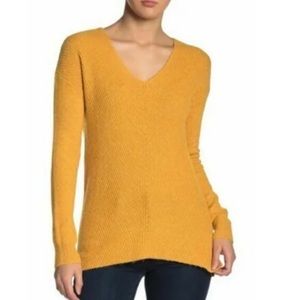 Abound Yellow Treasure
Sweater Top Size XL V-Neck Lightweight NEW